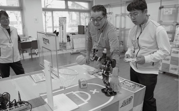 Robot Festival in the Hamamatsu Science Museum