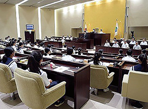 本市が実施している若者が市政へ提案を行う取組（中学生未来議会）