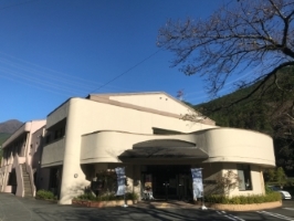 龍山森林文化会館