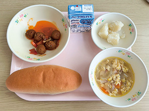 物価高騰のため食材選定に苦心している学校給食