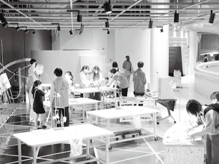 「みらいーらルーム」で実験や工作のワークショップを開催！