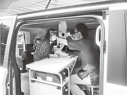 移動診療車を活用した眼科診療