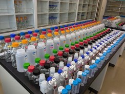 水質検査1回で使用する容器