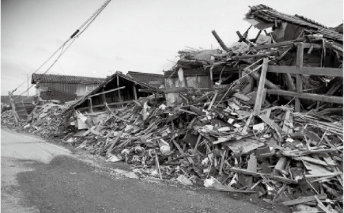 令和6年能登半島地震で倒壊した家屋
