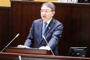 7年度施政方針を表明する中野市長