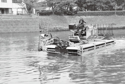 水陸両用車・船