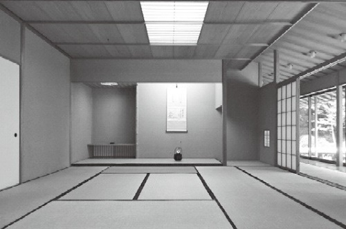 対局が行われる松韻亭の広間