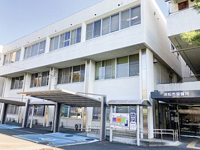 築40年以上が経過した保健所（中央区鴨江二丁目）