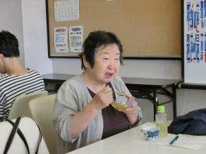 ゼリーはさっぱりしていておいしいそうです