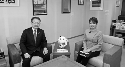 浜松市長　中野祐介、内山絵里加さん