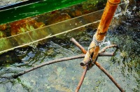 やな漁に使われる四つ手網