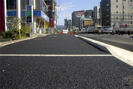 写真：透水性舗装施工例